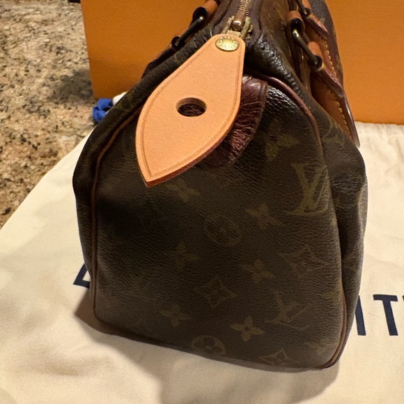 Louis Vuitton Speedy 25 - Picture 6 of 17